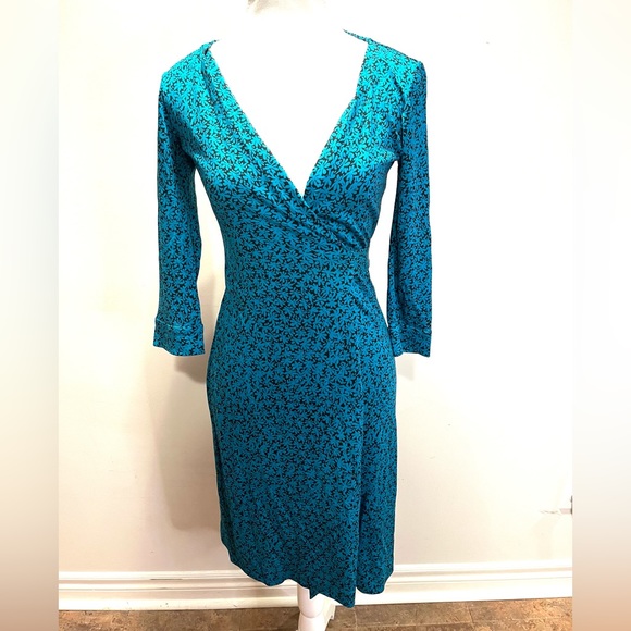 DVF Blue Floral Silk Wrap Dress Size 0 - Picture 3 of 13